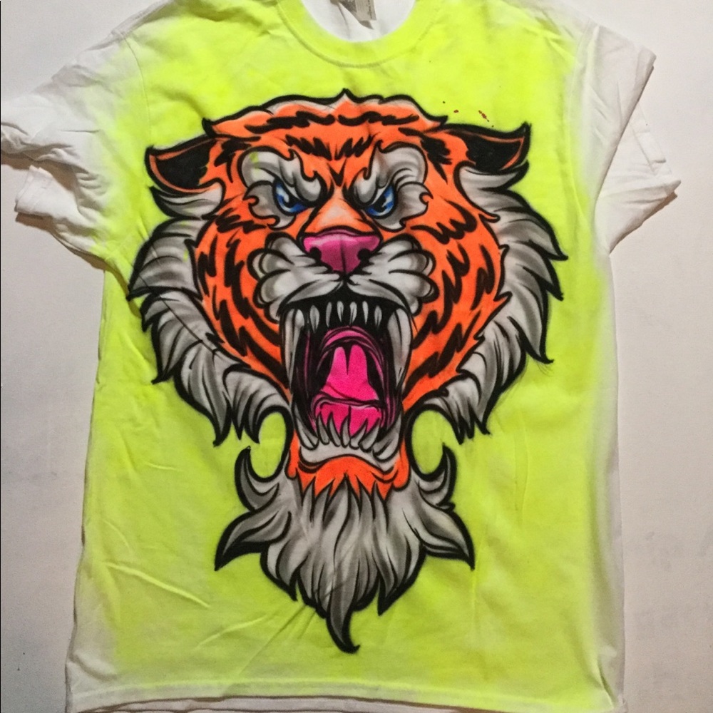 Custom airbrush designs